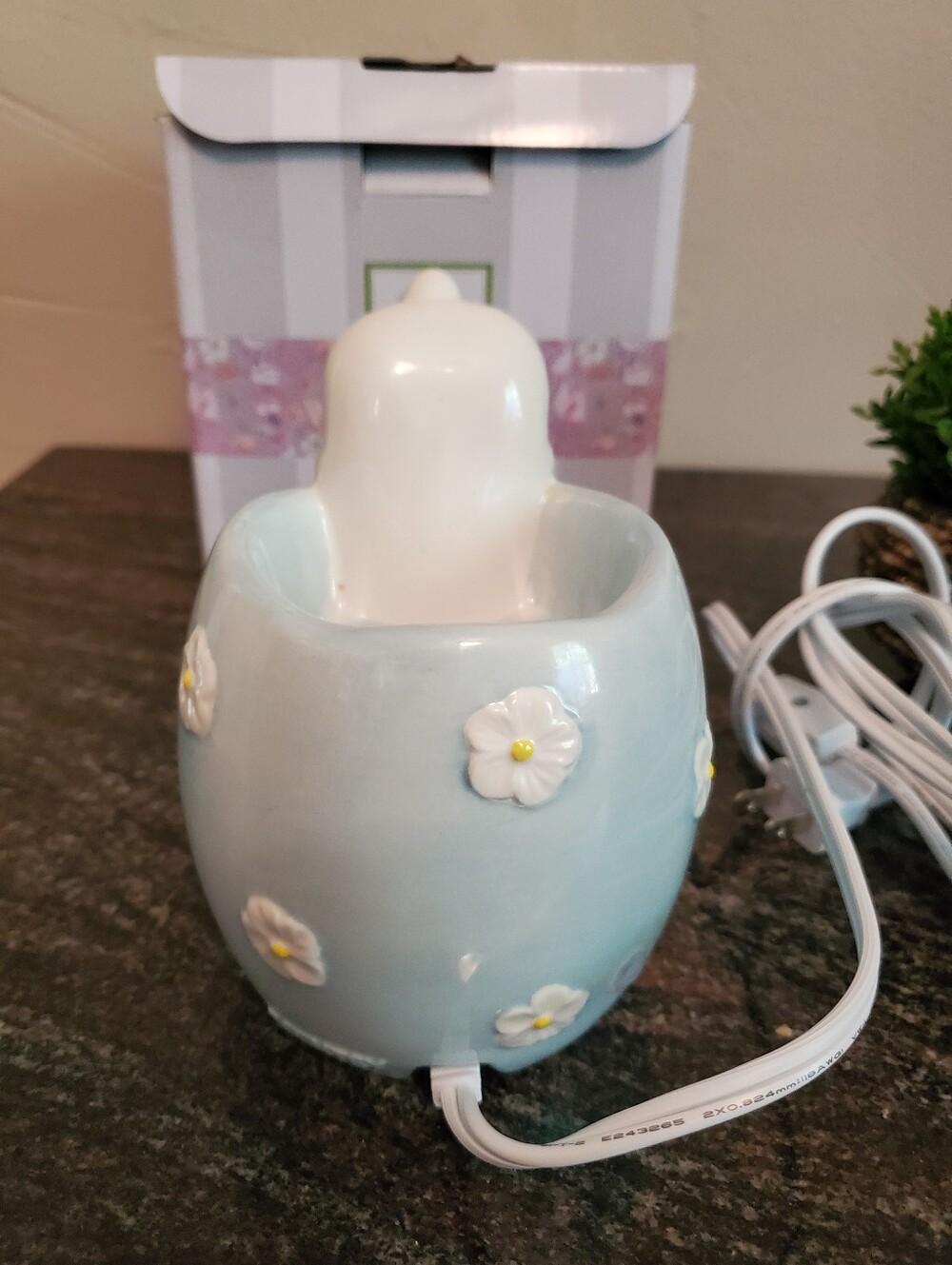 Scentsy  Curious Cottontail Warmer. - Picture 3 of 5